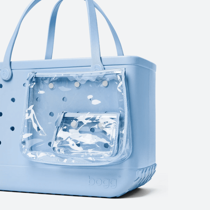 Original Bogg Bag in Blue Skies – large light blue waterproof tote with perforated sides, dual handles and two clear insert bags, ideal for beach, travel, or daily use.