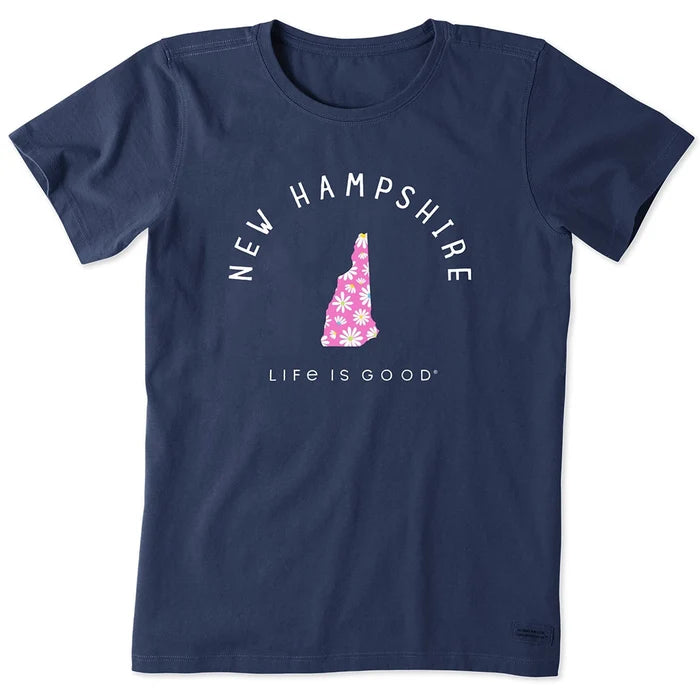 Life Is Good Women’s NH Daisies Crusher Tee – navy blue short sleeve shirt with pink New Hampshire state outline and white daisy floral design.