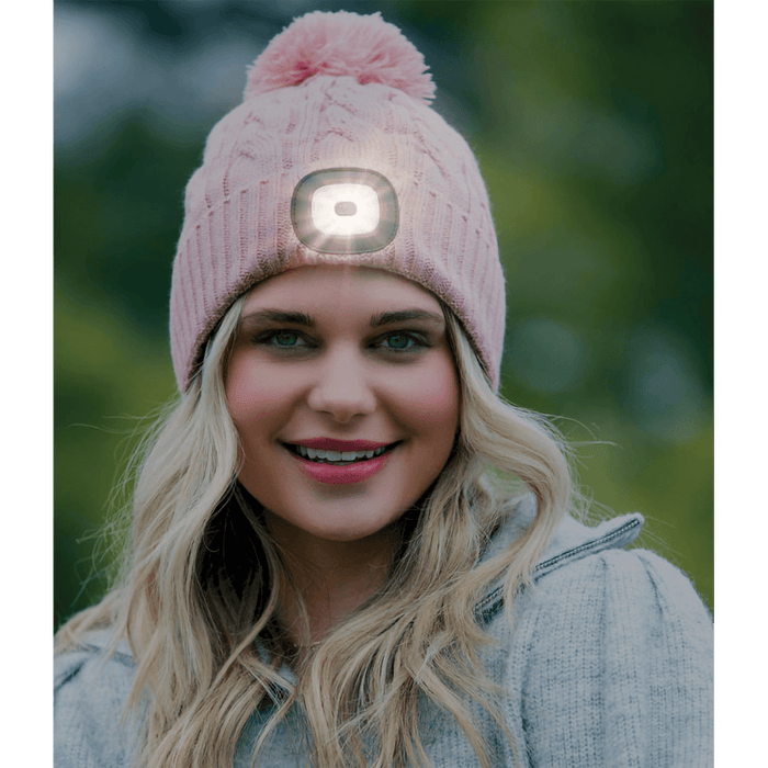 Night Scope : Nova Pom Hat in Black