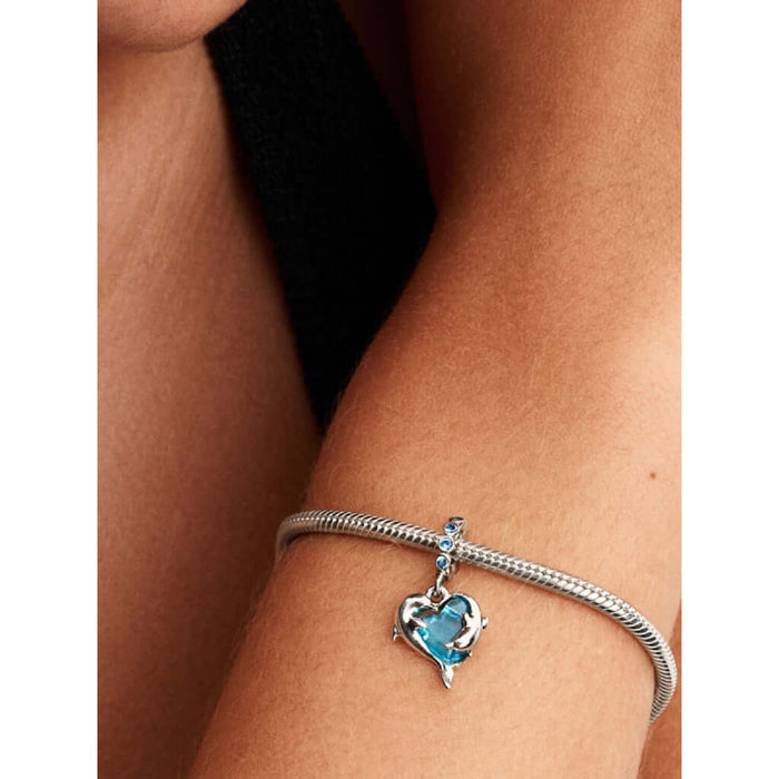 Shop in-store at Annie's Hallmark locations in Londonderry and Salem, NH, or explore our full selection online.