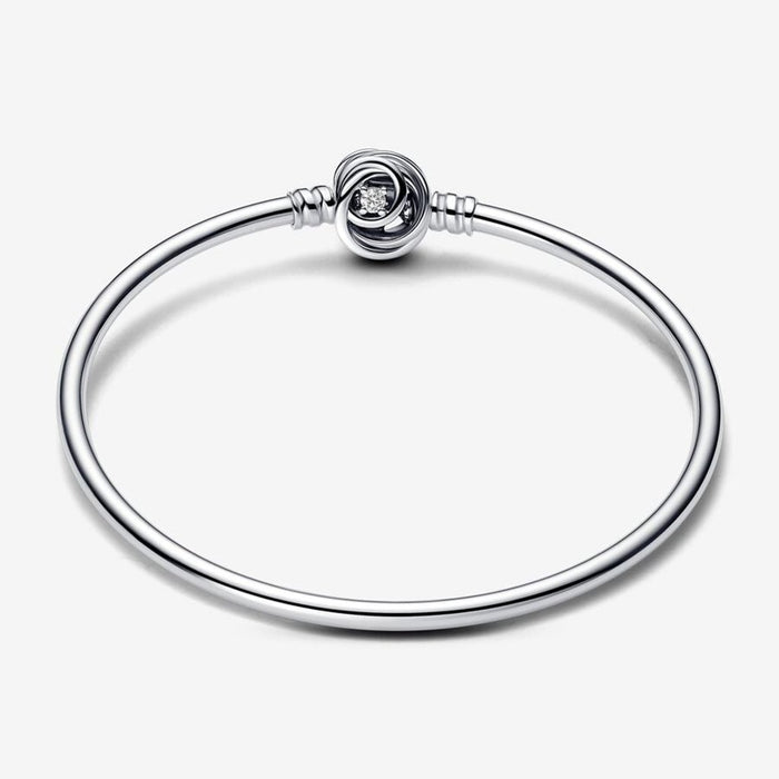 PANDORA : Pandora Moments Encircled Clasp Bangle - Silver - PANDORA : Pandora Moments Encircled Clasp Bangle - Silver