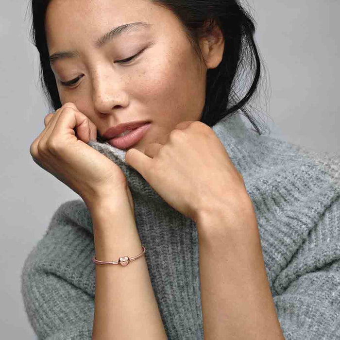 PANDORA : Pandora Moments Heart Clasp Snake Chain Bracelet in Rose Gold - PANDORA : Pandora Moments Heart Clasp Snake Chain Bracelet in Rose Gold