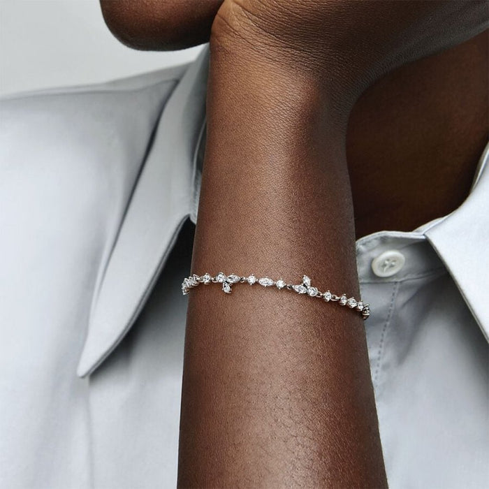 "PANDORA : Sparkling Herbarium Cluster Chain Bracelet -"