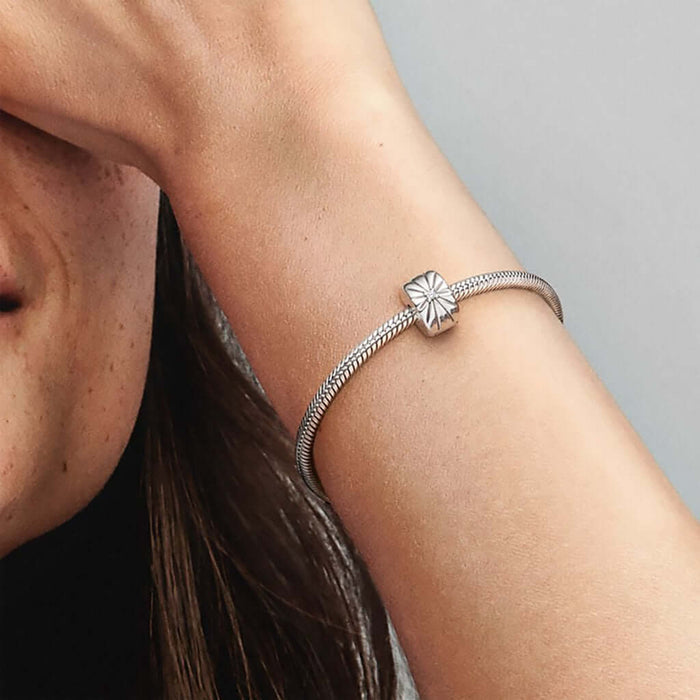 PANDORA : Sparkling Sunburst Clip Charm