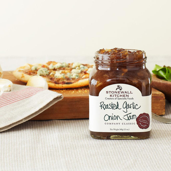 "Stonewall Kitchen : Roasted Garlic Onion Jam -"