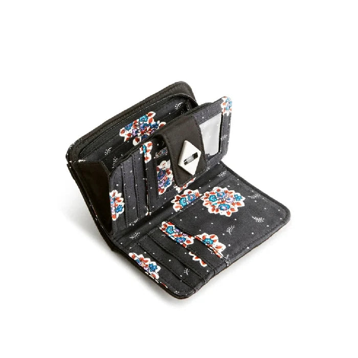 Stylish black quilted wallet equipped with a metal clasp, combining functionality with a chic aesthetic.